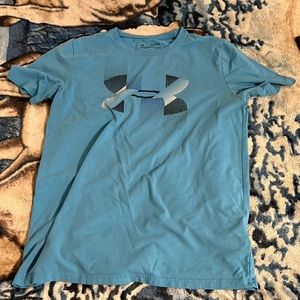 Under armor shirt